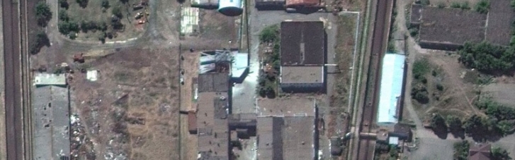Супутникові знімки свідчать, що колонію в Оленівці підірвали зсередини, — ЗМІ (ФОТО)