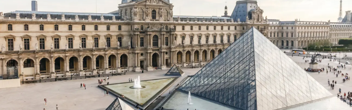 У Франції закрили Лувр, Версальський палац і евакуювали людей з Ліонського вокзалу: що трапилося