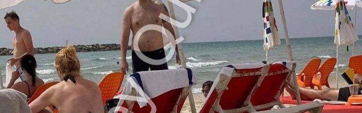 "Хто дав такий дозвіл?": Арестовича помітили на пляжі в Ізраїлі, — Telegram-канал