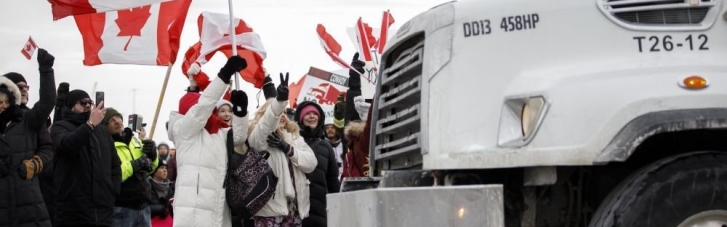 Силовики разогнали "карантинную" акцию протеста на границе между Канадой и США