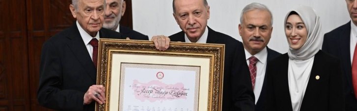 Новий-старий президент Туреччини офіційно приступив на посаду