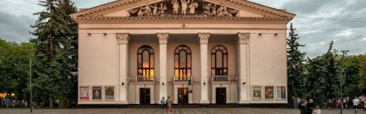 Кулеба показал, как выглядит театр в Мариуполе после бомбардировок (ФОТО)