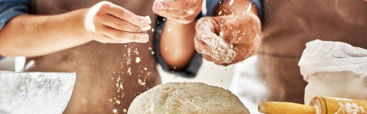 Культ хлеба вместо опостылевших диет. Почему мир на карантине повально увлекся выпечкой