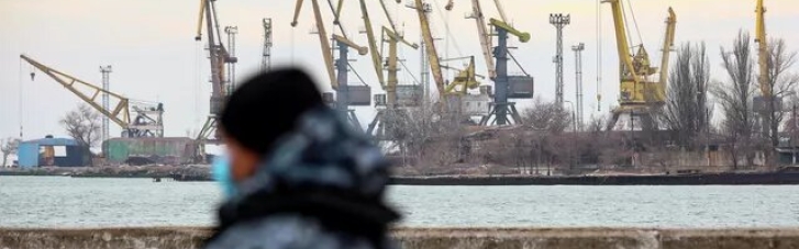 У Росії обіцяють випустити іноземні судна з Маріуполя