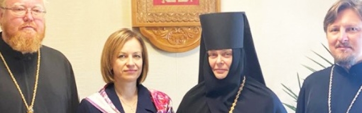 Лазебна "засвітилися" разом із настоятелькою монастиря, яка возить дітей до Москви (ВІДЕО)