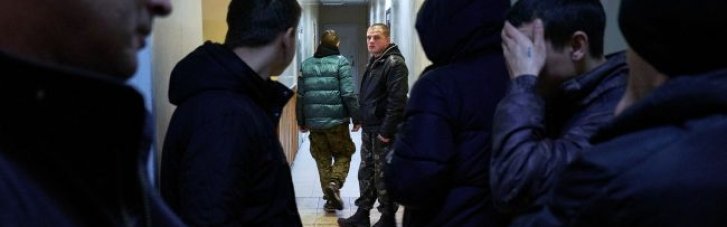 Окупанти проводять тотальну мобілізацію на Луганщині, прикриваючись "навчаннями", – Генштаб