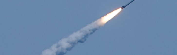 Рашисти здійснили серію ракетних ударів по Кременчуцькому НПЗ
