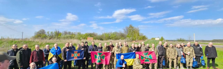 Україна повернула з полону понад 40 військових та двох цивільних (ФОТО, ВІДЕО)