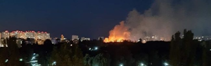 У Броварах у багатоповерхівці спалахнула пожежа: жителів евакуювали