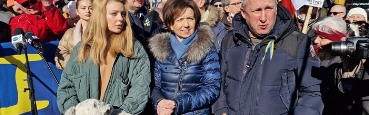 Премьер, посол и Тина Кароль: в Варшаве прошел марш в поддержку Украины (ФОТО)