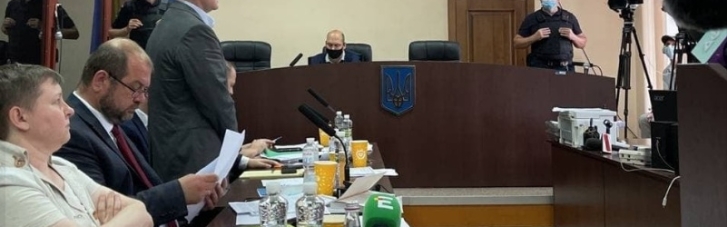 Суд продлил меру пресечения Медведчуку еще на два месяца