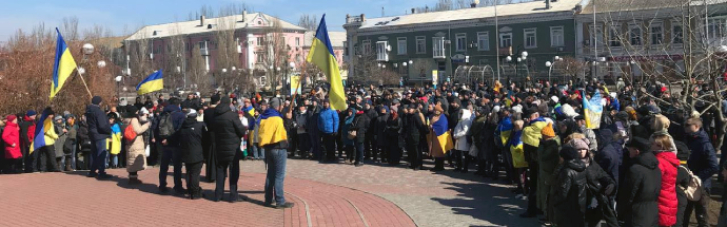 В окупованому Бердянську сотні людей вийшли на протест проти окупації (ВІДЕО)
