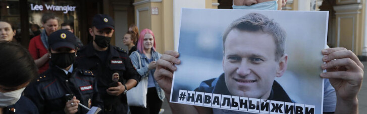 Операция "Навальнение". Кто извлечет выгоды из отравления раскрученного оппозиционера