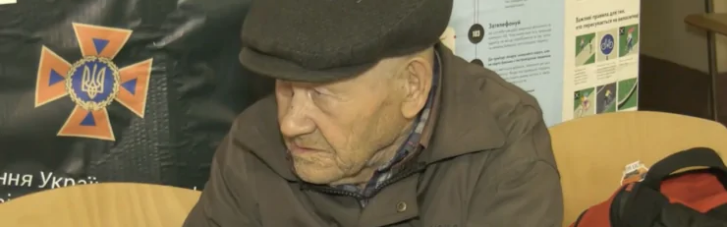 Покинув домівку та йшов пішки всю ніч: 88-річний дідусь втік з окупованого селища, бо не хотів брати паспорт РФ (ВІДЕО)