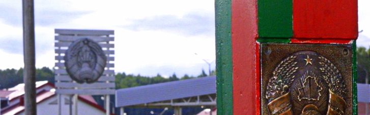 Беларусь стянула к границе с Волынью колонну военной техники (ВИДЕО)