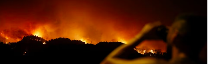 Неконтролируемый пожар на Тенерифе: эвакуировали уже 26 тысяч человек