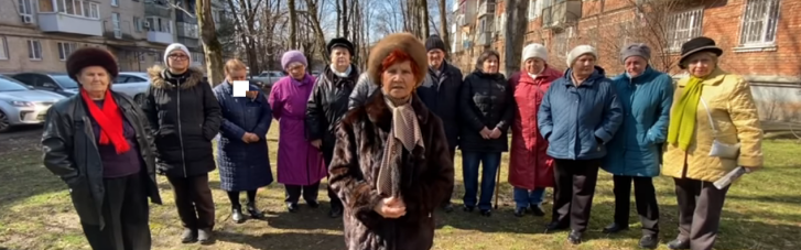 Бабушки из "отрядов Путина" сплотились против "притонов, пьянства и аморальности" в  Clubhouse (ВИДЕО)