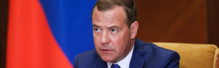 Керівники "Єдиної Росії" на чолі з Медведєвим не прийшли у штаб партії після виборів