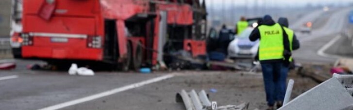 Аварія автобуса з українцями в Польщі: водієві загрожує до 8 років в'язниці