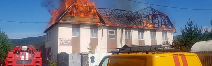 На курорті на Закарпатті палає готель (ФОТО)