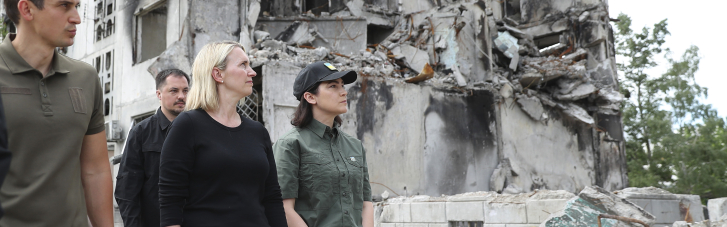 Посол США посетила разрушенную рашистами Бородянку (ФОТО)
