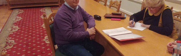 Симоненко обиделся, что ЦИК не зарегистрировал его кандидатом, и подал в суд