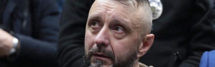 Суд отказался отпустить Антоненко на поруки Порошенко
