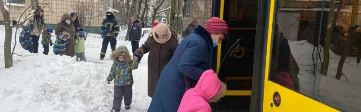 У Києві в дитячому садочку сталася пожежа: евакуювали понад 120 дітей (ФОТО)