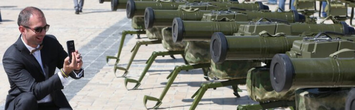 До конца года в Украине разработают еще 20 образцов военной техники, - Порошенко