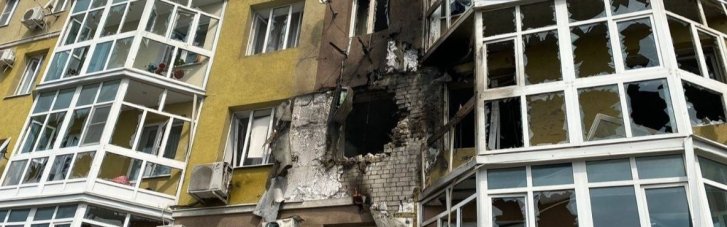 В Воронеже РФ неизвестный дрон врезался в многоэтажку (ФОТО, ВИДЕО)