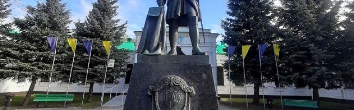 Мінкульт закликав демонтувати російські імперські пам’ятники у Полтаві