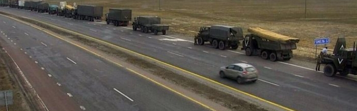 Двигаются в сторону Бердянска: в Мариуполе заметили колонну российских танков