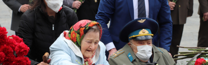 Коммунистическая символика и столкновения: как в Украине проходит празднование Дня победы (ФОТО, ВИДЕО)