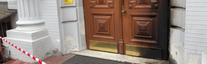 На моноколесе с огнеметом: поджегший дверь Офиса омбудсмена предстанет перед судом (ФОТО)