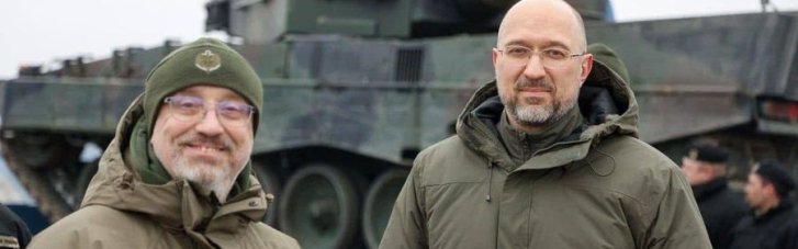 "С нетерпением ждем больше", - министр обороны Алексей Резников показал фото первых "Леопардов", прибывших в Украину из Польши