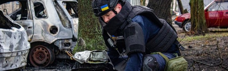 Атака на Київ: піротехніки знайшли бойову частину ракети біля житлового будинку