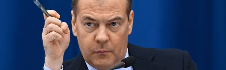 Экспрезидента РФ снова разрывает ярость: очередные угрозы посыпались от Медведева