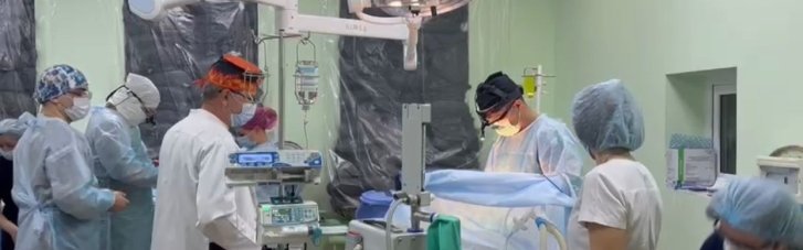 У Львові попри відсутність світла провели 9 трансплантацій
