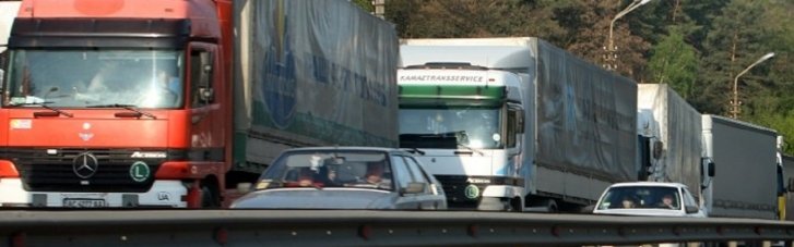 В Киеве с завтрашнего дня ограничат движение грузовиков
