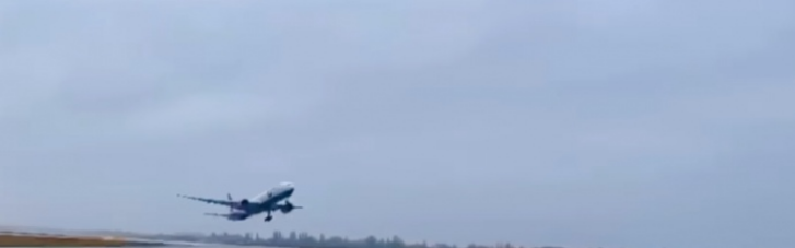 Из "Борисполя" вылетел пассажирский самолет (ВИДЕО)