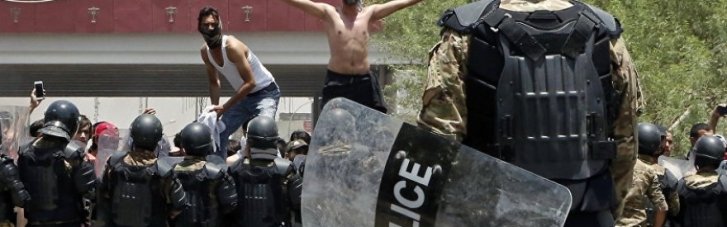 Массовые беспорядки в Эквадоре: преступники захватывают школы, телеканалы и даже полицейские участки