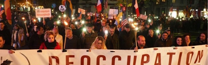 Проти війни в Україні та членства в ОДКБ: У Єревані пройшли протести напередодні візиту Путіна (ФОТО)