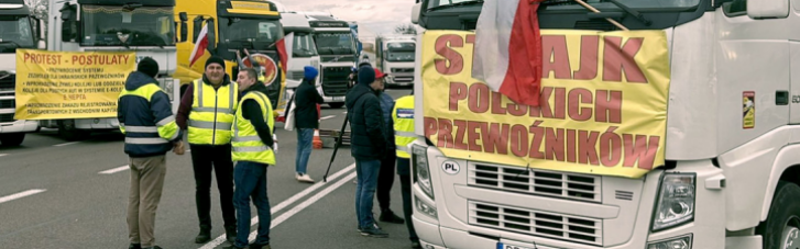 У Польщі в черзі на кордоні помер третій український водій