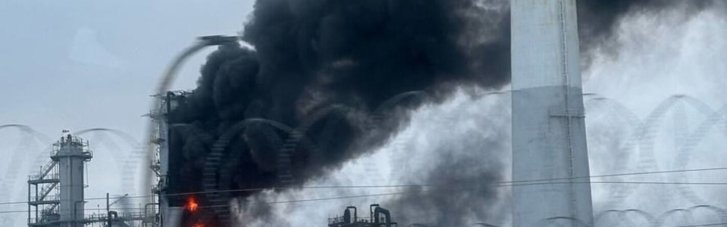 Нефтяной цугцванг Байдена. Почему от Украины требуют не бить по российским НПЗ