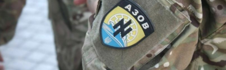 У РФ невідомий на військовому пам'ятнику перетворив "Z" на "AZOV" (ВІДЕО)