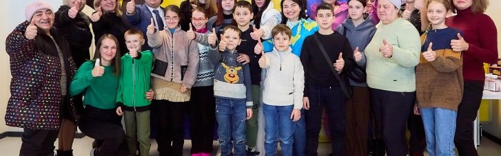 ОО "FENIX CHARITY" вместе с волонтерами и благотворителями посетили главный центр "ЯМариуполь.Киев"