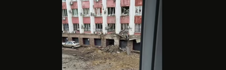 У Донецьку до будівлі "МВС" терористів завітала "бавовна" (ФОТО, ВІДЕО)