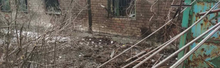 Армия РФ обстреляла Новолуганское: жители остались без газа и света
