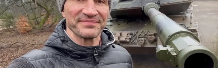 Братья Кличко показали "Леопарды" в Германии, которые готовятся к отправке в Украину (ВИДЕО)