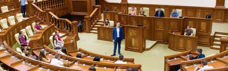 Молдавские демократы подыграли Москве